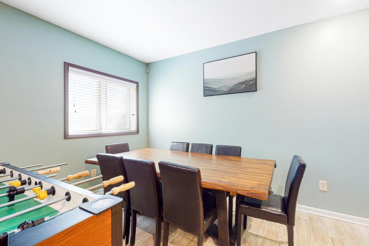 Smoky Mountain Castle Caretaker'S Apartment Sevierville Bagian luar foto