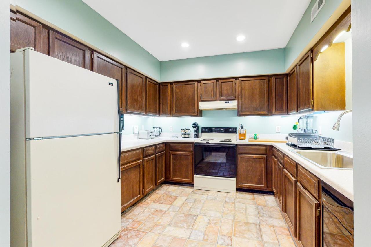 Smoky Mountain Castle Caretaker'S Apartment Sevierville Bagian luar foto