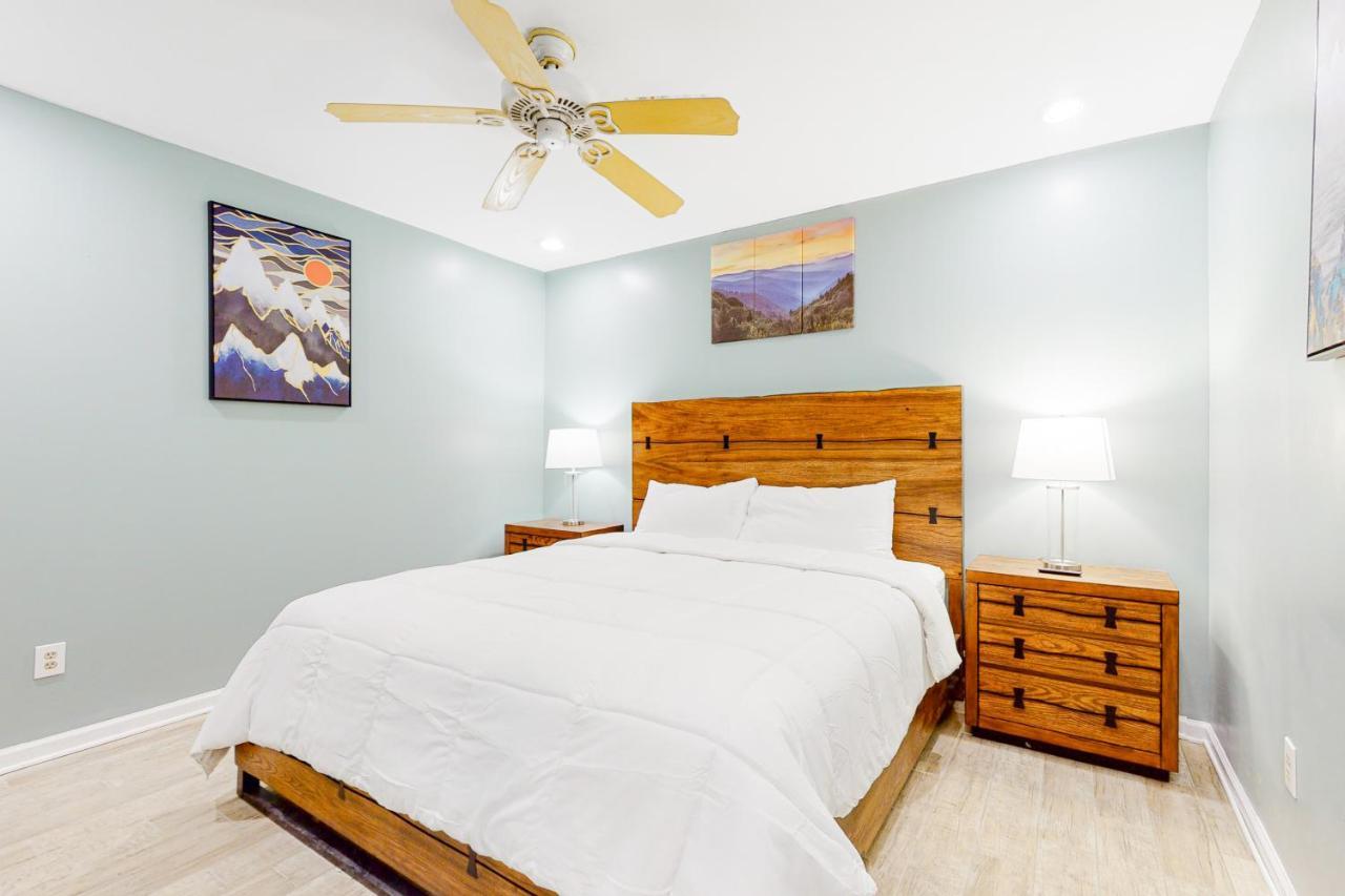 Smoky Mountain Castle Caretaker'S Apartment Sevierville Bagian luar foto